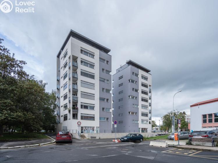 Prodej bytu 2+KK Praha, Třinecká 769 č. 9