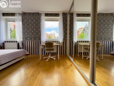 Sale apartment 3+KK Praha, Choceradská č. 1
