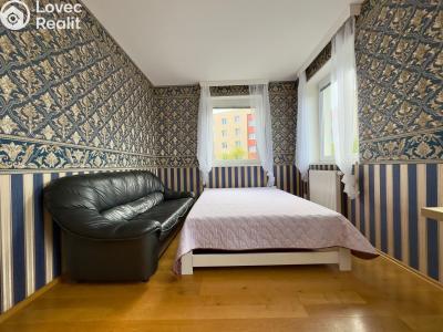 Sale apartment 3+KK Praha, Choceradská č. 2