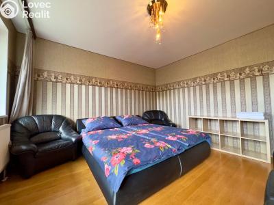 Sale apartment 3+KK Praha, Choceradská č. 6