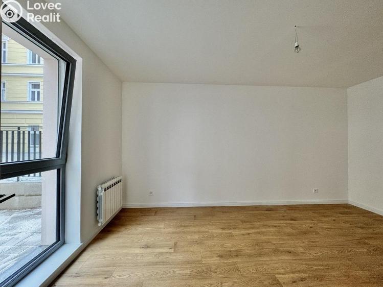 Оренда квартири 2+KK Praha, Varšavská č. 4
