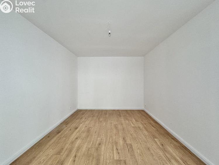 Оренда квартири 2+KK Praha, Varšavská č. 5