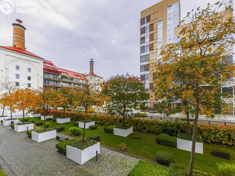 Prodej bytu 3+KK Praha, Korunní č. 13