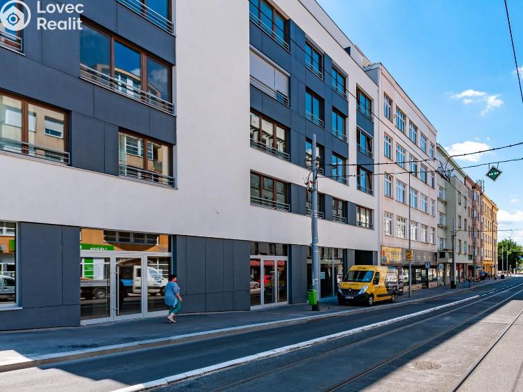 Pronájem bytu 1+KK Praha, Bassova č. 4