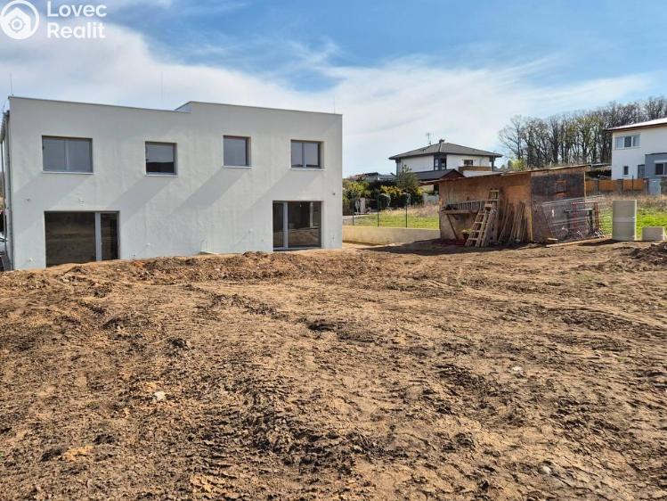 Prodej vícegeneračního domu Zdiby, Mezi Lesy č. 2