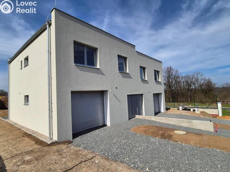 Prodej vícegeneračního domu Zdiby, Mezi Lesy č. 16