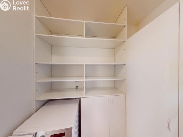 Pronájem bytu 3+KK Praha, Olšanská 2898/4f č. 10