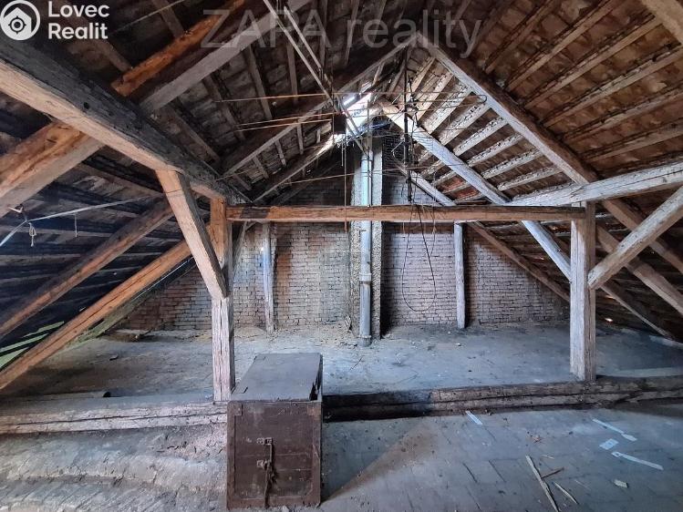 Продаж багатогенного будинку Roudnice nad Labem, Špindlerova třída č. 24