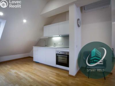 Rent apartment 2+KK Praha, Sokolovská č. 2