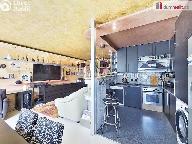 Prodej bytu 3+1 Neratovice, Dr. E. Beneše č. 12