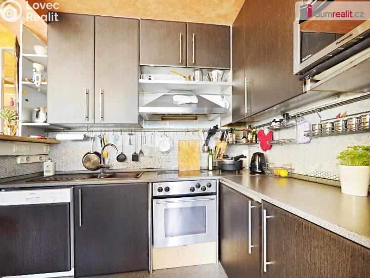 Prodej bytu 3+1 Neratovice, Dr. E. Beneše č. 15