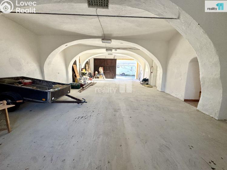 Оренда виробничого цеху Dobrovíz, Pražská č. 8