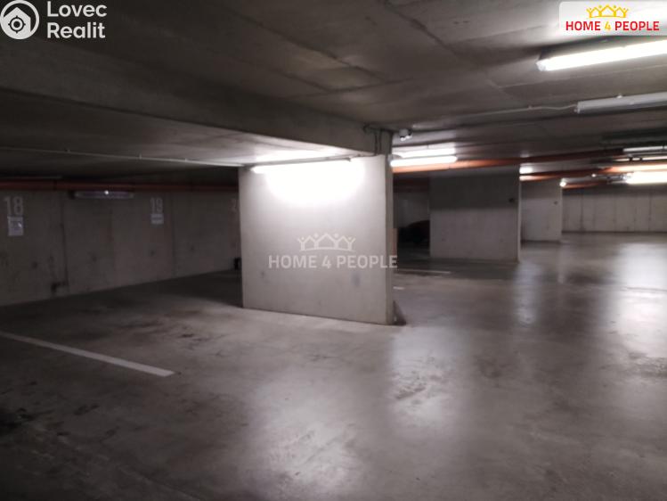Prodej garáže Praha-Běchovice, Mladých Běchovic č. 5