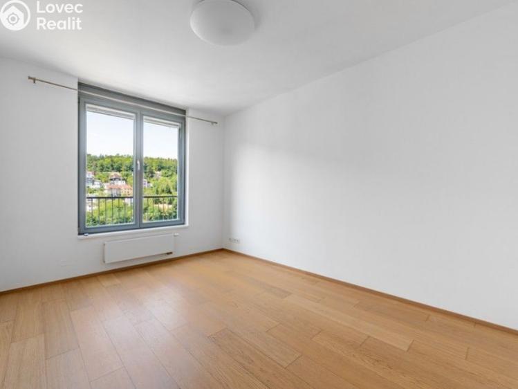 Pronájem bytu 4+KK Praha, Walterovo náměstí č. 10