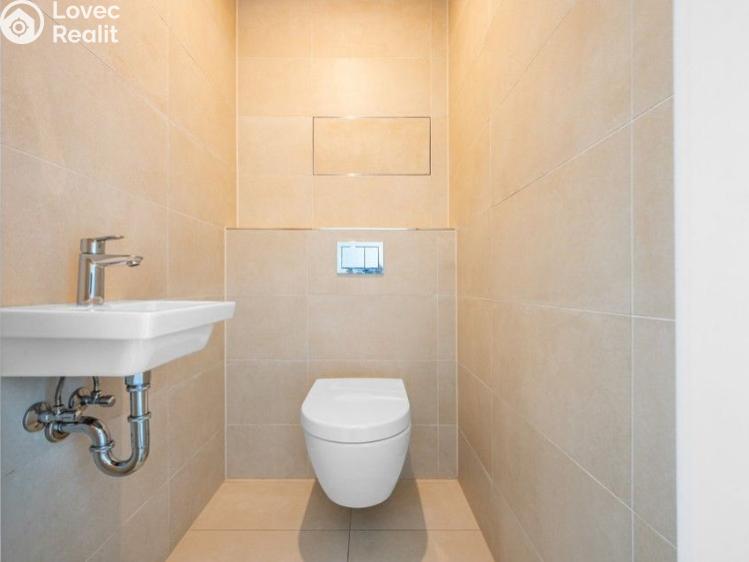 Pronájem bytu 4+KK Praha, Walterovo náměstí č. 14