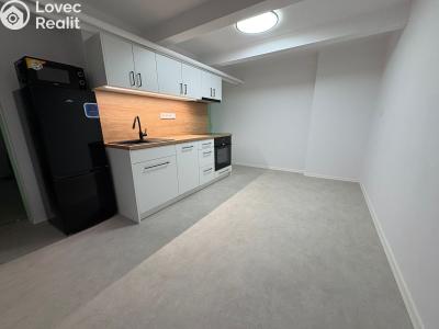 Pronájem bytu 1+KK Zlín, B. Němcové 368 č. 6