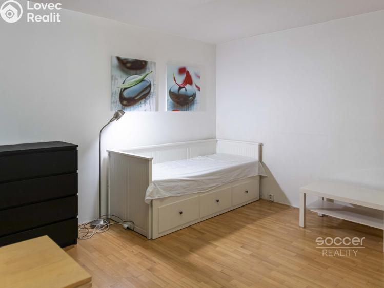 Pronájem bytu 1+KK Praha, Milevská č. 7