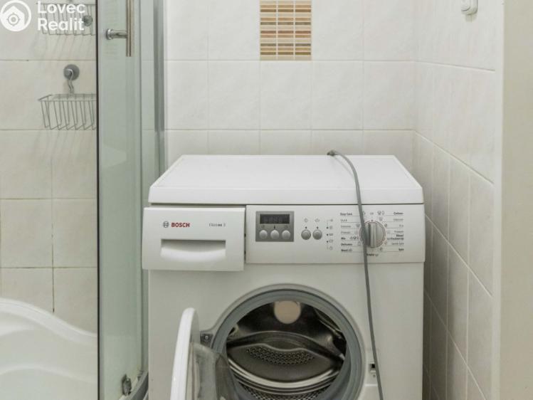 Pronájem bytu 1+KK Praha, Milevská č. 17