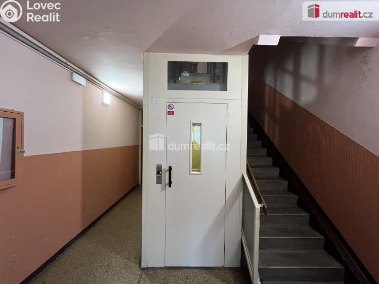 Pronájem bytu 3+1 Karlovy Vary, Krymská č. 7