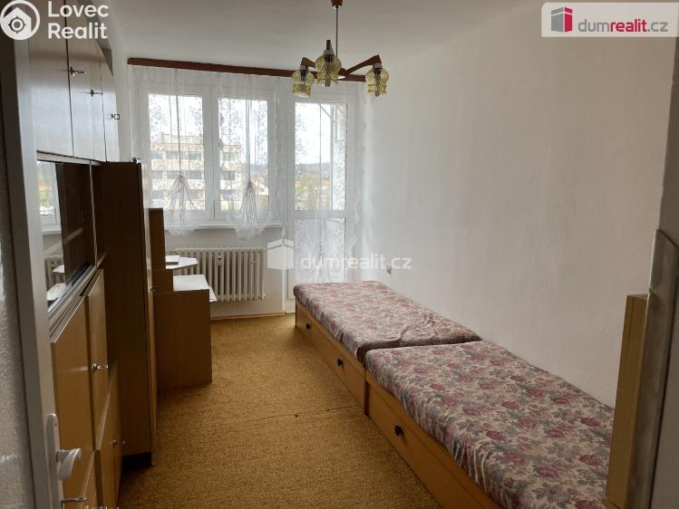 Pronájem bytu 3+1 Vlašim, V Sadě č. 11