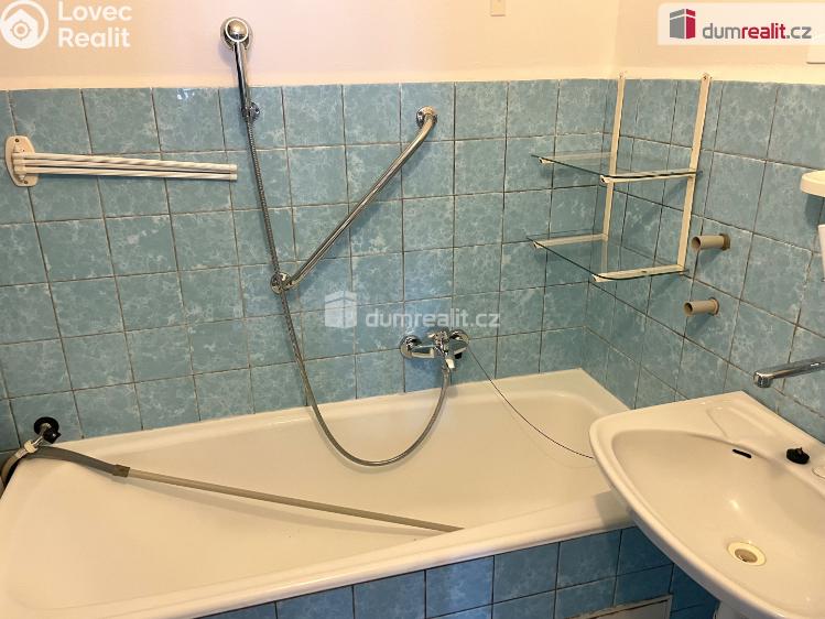 Pronájem bytu 3+1 Vlašim, V Sadě č. 14
