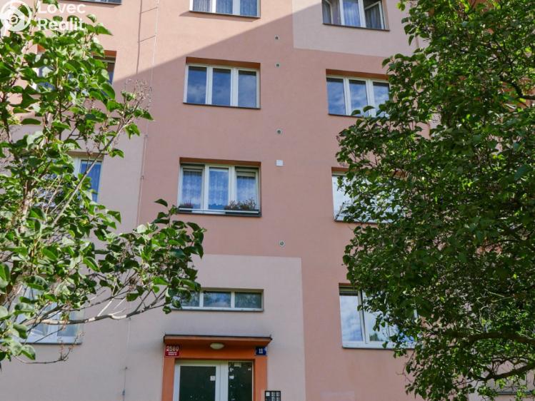 Prodej bytu 2+1 Praha, Sněženková č. 22