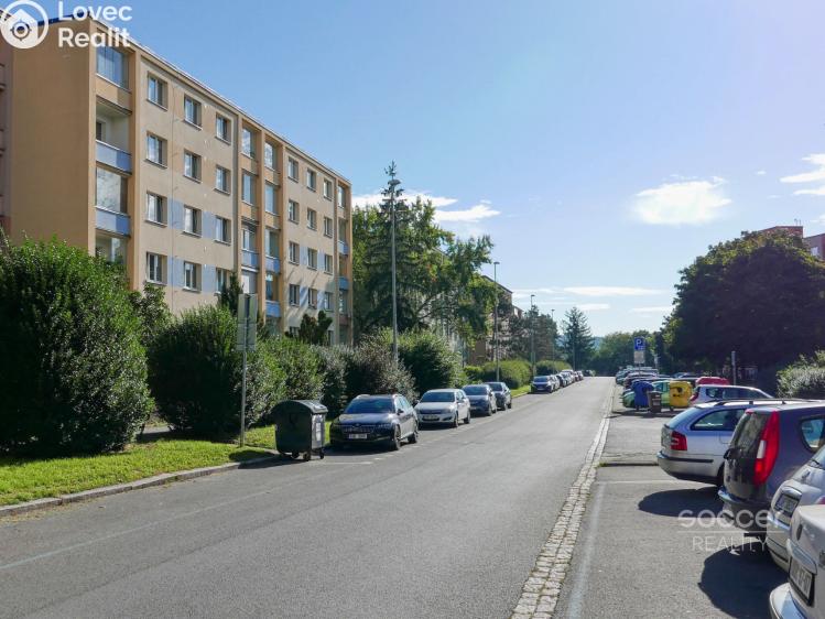 Prodej bytu 2+1 Praha, Sněženková č. 26