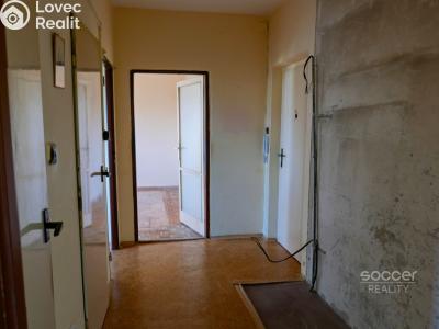 Sale apartment 2+1 Praha, Sněženková č. 6