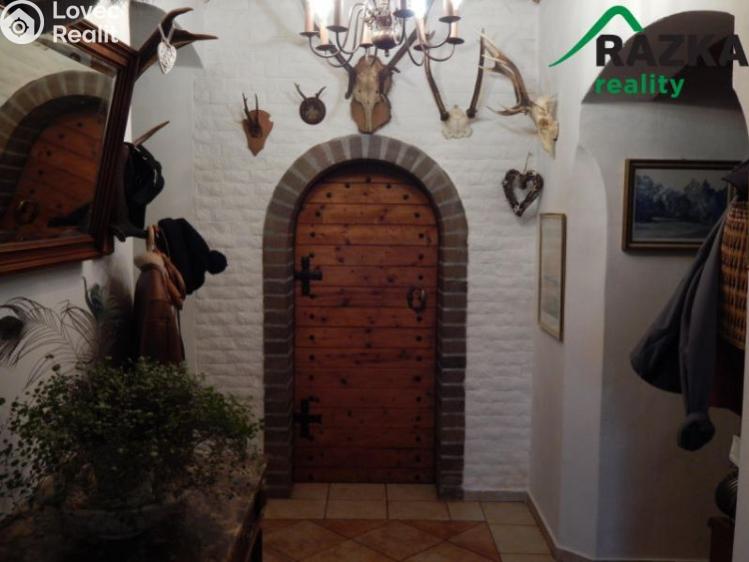 Prodej rodinného domu Teplá č. 8