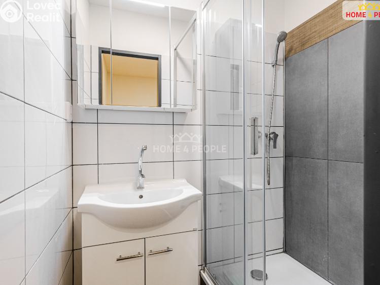 Prodej bytu 3+1 Karlovy Vary, Okružní č. 12