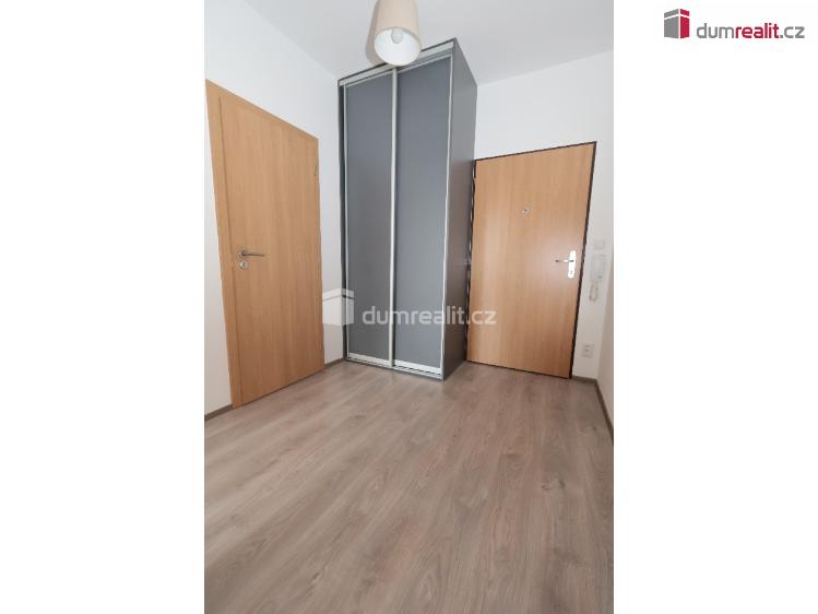 Pronájem bytu 2+KK Praha-Čakovice, Bermanova č. 61