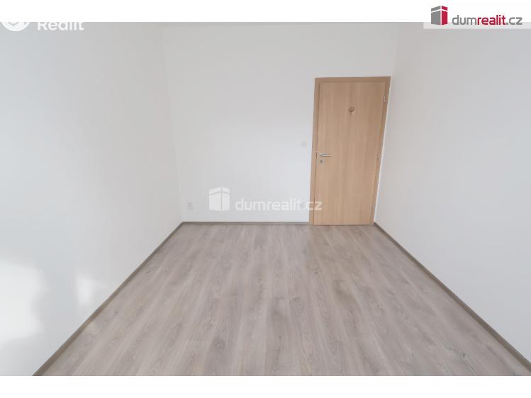 Pronájem bytu 2+KK Praha-Čakovice, Bermanova č. 38