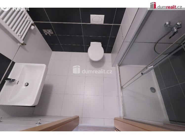 Pronájem bytu 2+KK Praha-Čakovice, Bermanova č. 45