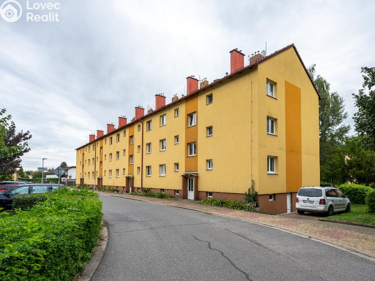 Prodej bytu 2+1 Rybitví, Školní č. 1