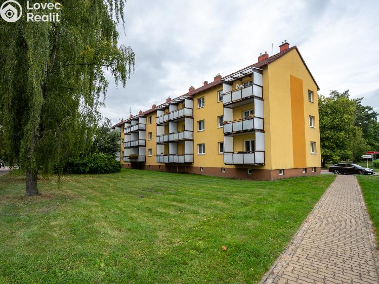 Prodej bytu 2+1 Rybitví, Školní č. 12