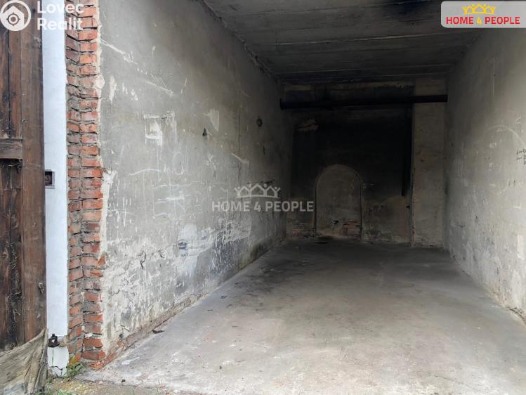 Продаж комерційної нерухомості Všetaty, Mělnická č. 12