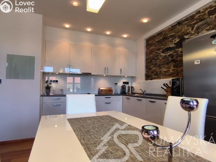 Продаж квартири 4+1 Kašperské Hory, Náměstí 184 č. 11