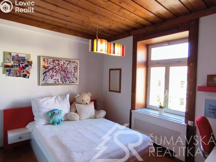 Продаж квартири 4+1 Kašperské Hory, Náměstí 184 č. 15