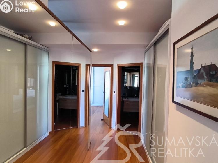 Продаж квартири 4+1 Kašperské Hory, Náměstí 184 č. 18