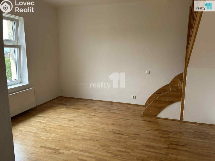 Pronájem bytu 2+KK Praha 4, Na usedlosti č. 4