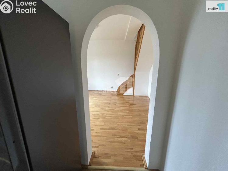 Pronájem bytu 2+KK Praha 4, Na usedlosti č. 12