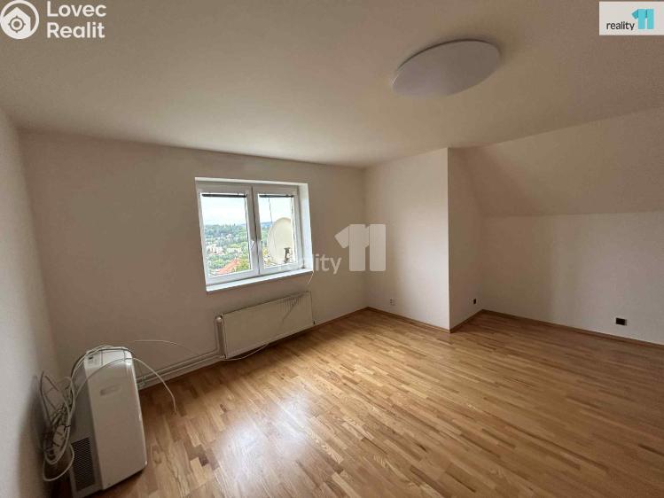 Pronájem bytu 2+KK Praha 4, Na usedlosti č. 13