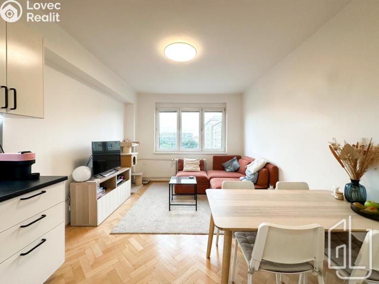 Pronájem bytu 3+KK Praha, Kubánské náměstí č. 3