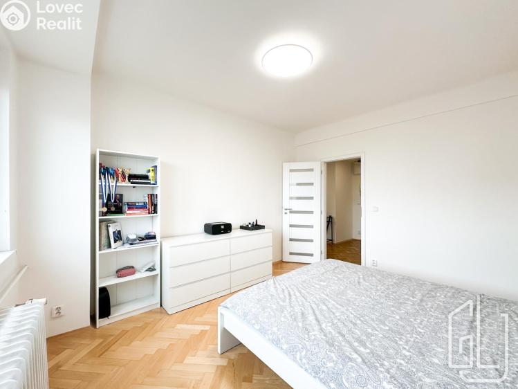 Pronájem bytu 3+KK Praha, Kubánské náměstí č. 7