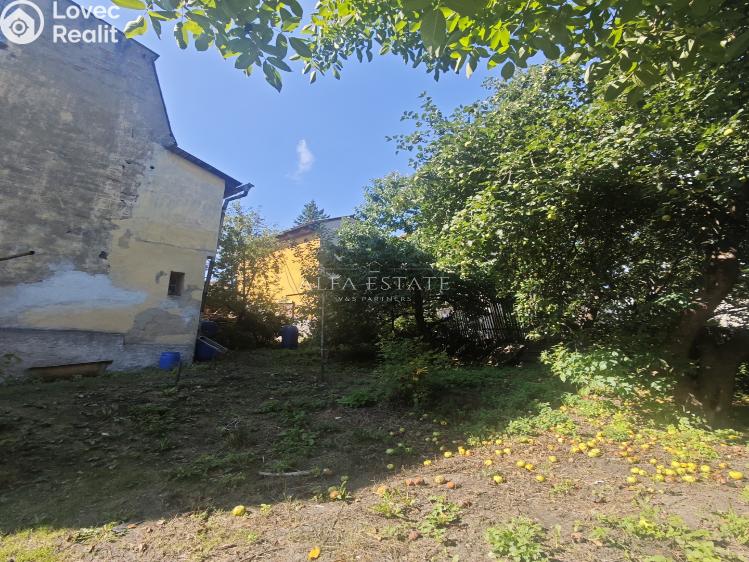 Prodej rodinného domu Valeč č. 18
