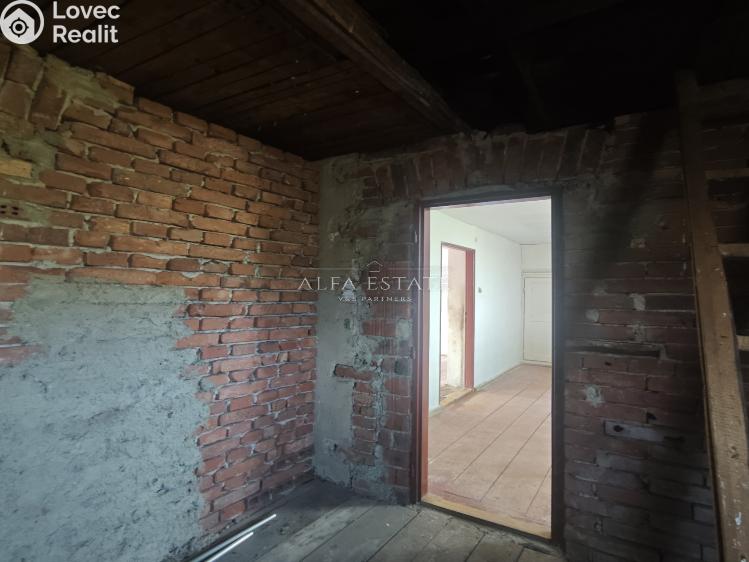 Prodej rodinného domu Valeč č. 40