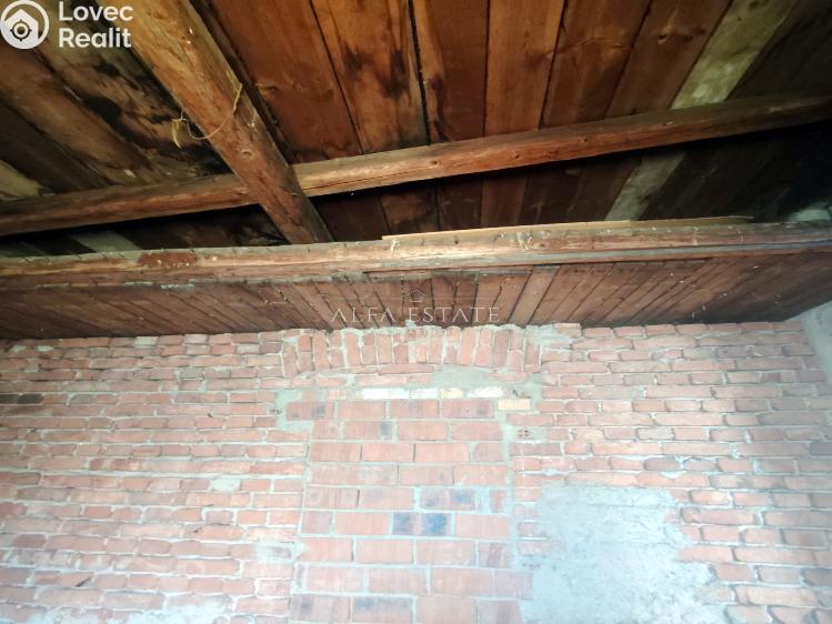 Продажа семейного дома Valeč, Jabloňová č. 37