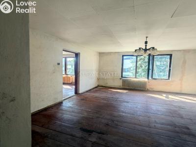 Продажа семейного дома Valeč, Jabloňová č. 26