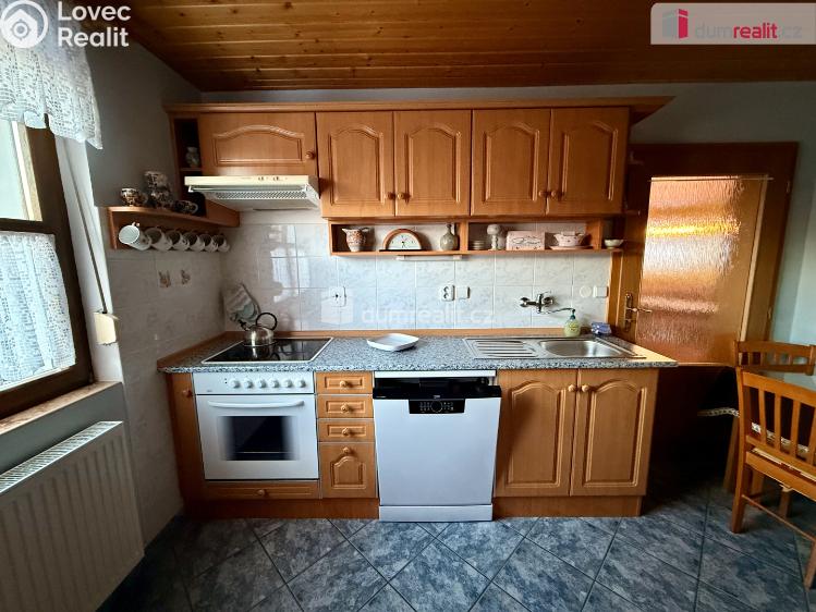 Pronájem bytu 3+1 Valy, Na Stráni č. 8