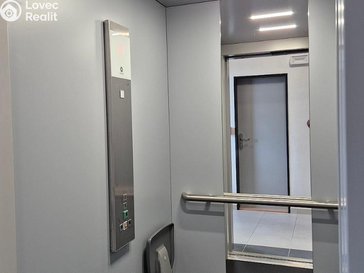 Продажа квартиры 2+KK Plzeň, Nad Dvorem 947/3 č. 18
